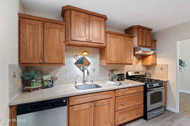 3150 E Presidio Road, Tucson, AZ 85716