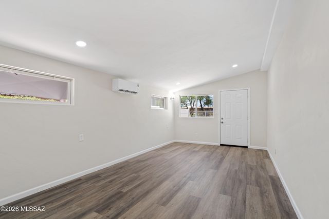 3150 E Presidio Road, Tucson, AZ 85716