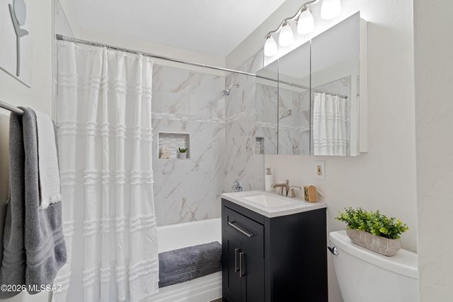3150 E Presidio Road, Tucson, AZ 85716