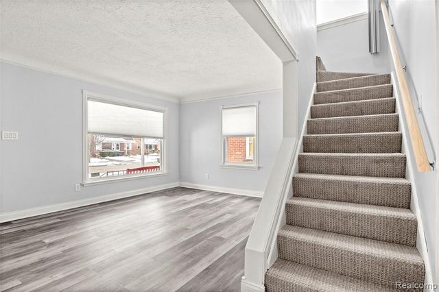 1562 Hollywood Street, Dearborn, MI 48124