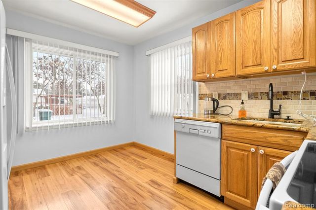 1562 Hollywood Street, Dearborn, MI 48124