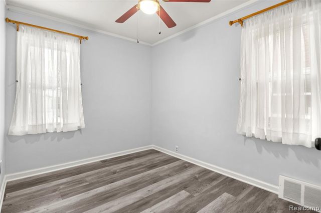 1562 Hollywood Street, Dearborn, MI 48124