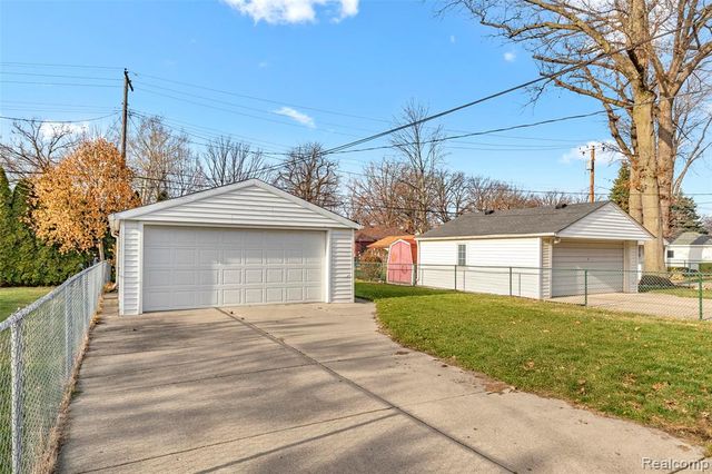 1562 Hollywood Street, Dearborn, MI 48124