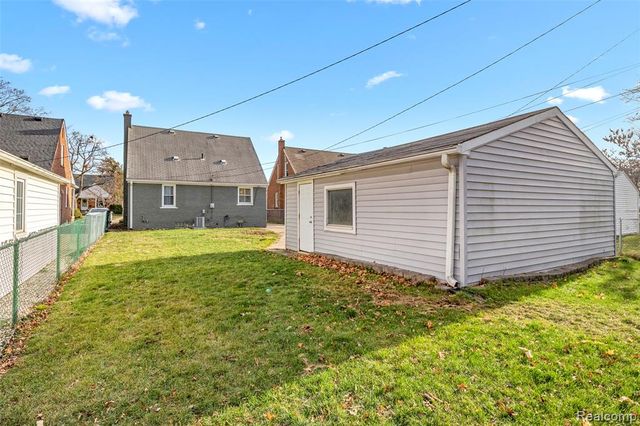 1562 Hollywood Street, Dearborn, MI 48124