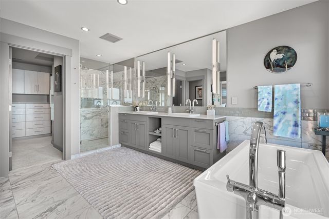 9427 Turnstone Lane, Blaine, WA 98230