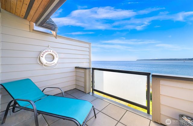 9427 Turnstone Lane, Blaine, WA 98230