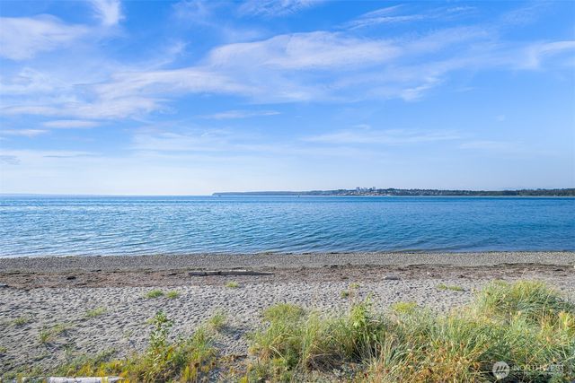 9427 Turnstone Lane, Blaine, WA 98230