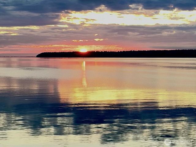 9427 Turnstone Lane, Blaine, WA 98230