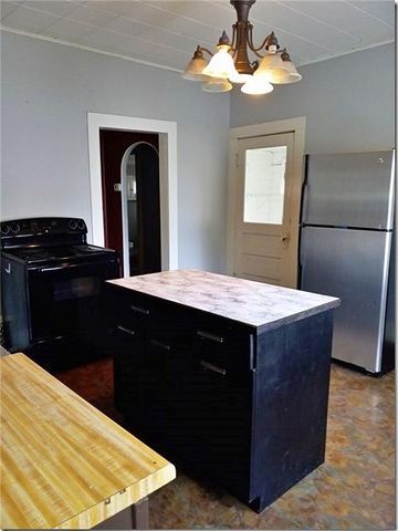 1918 S Elm Street, Pittsburg, KS 66762