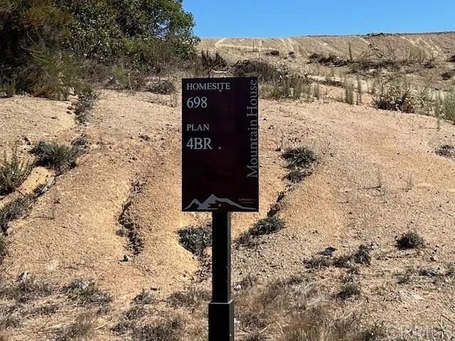 2402 WOODLAND HEIGHTS GLEN, Escondido, CA 92026