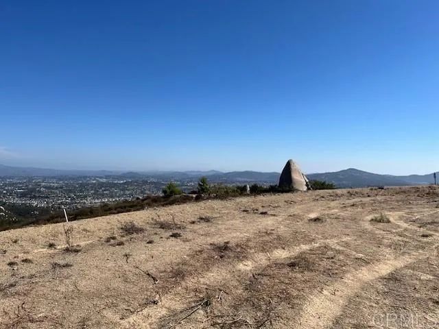 2402 WOODLAND HEIGHTS GLEN, Escondido, CA 92026