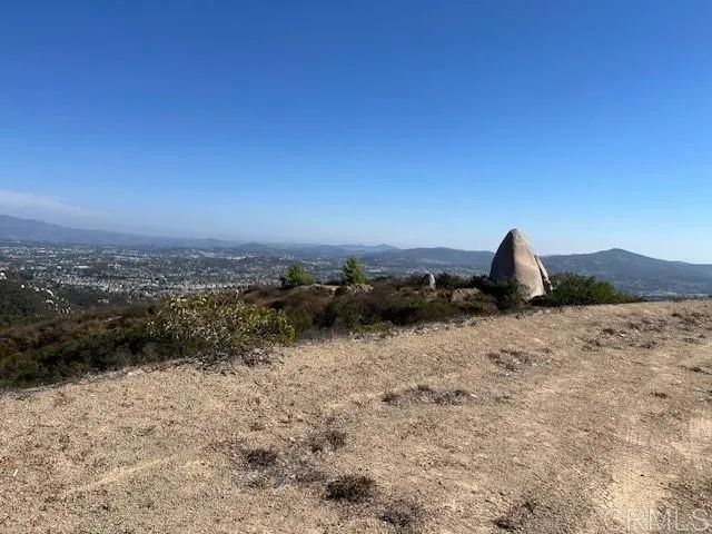 2402 WOODLAND HEIGHTS GLEN, Escondido, CA 92026