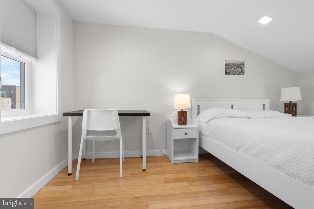 Image 10 of property listing at 1310 GOUGH ST, Baltimore, MD 21231