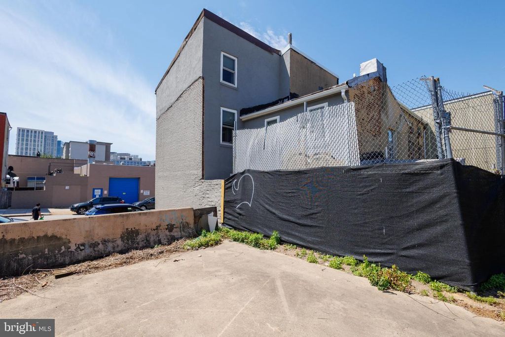 Image 24 of property listing at 1310 GOUGH ST, Baltimore, MD 21231
