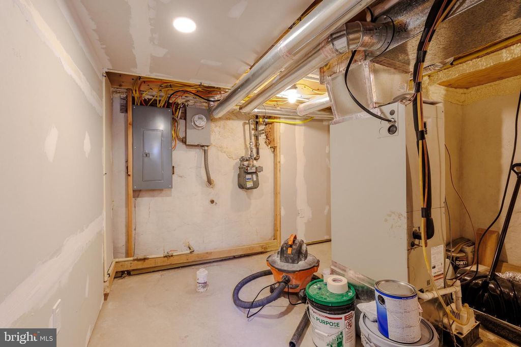 Image 25 of property listing at 1310 GOUGH ST, Baltimore, MD 21231
