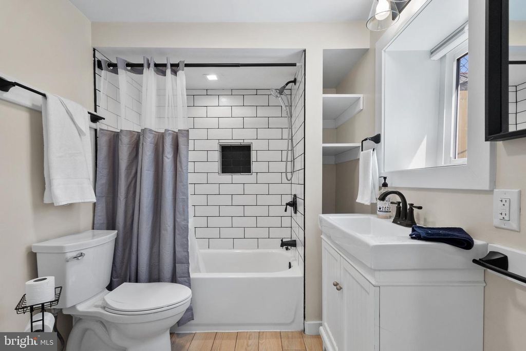 Image 9 of property listing at 1310 GOUGH ST, Baltimore, MD 21231