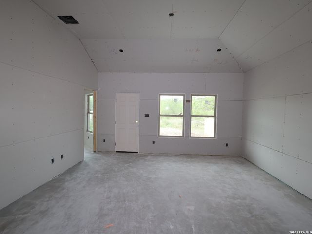 10435 White Hart Lane, Converse, TX 78109