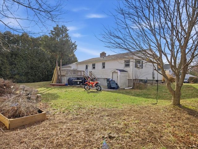 21 North Drive, Westerly, RI 02891