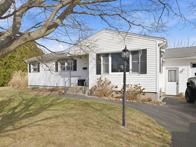 21 North Drive, Westerly, RI 02891