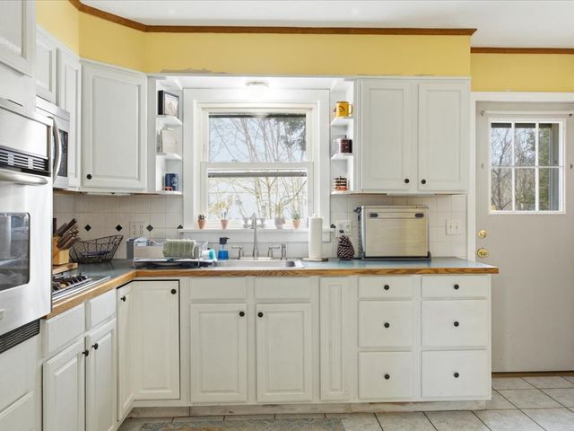 21 North Drive, Westerly, RI 02891