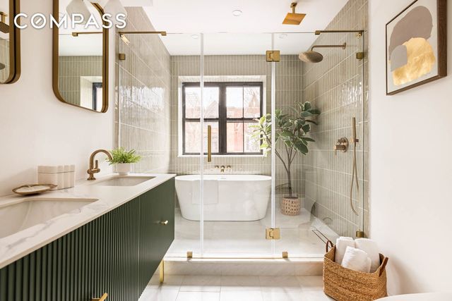 819 Greene Avenue, New York City, NY 11221