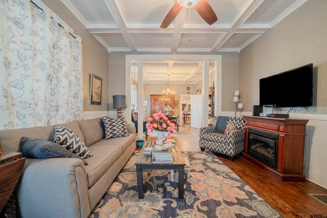 310 W Elm, Winnsboro, TX 75494