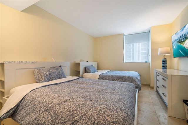 4779 Collins Avenue 2305, Miami Beach, FL 33140