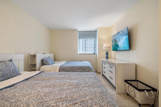 4779 Collins Avenue 2305, Miami Beach, FL 33140