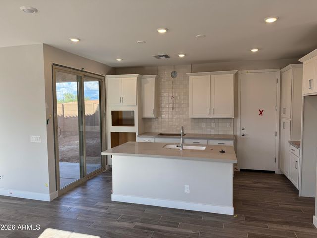 2255 S Swan Court, Gilbert, AZ 85295