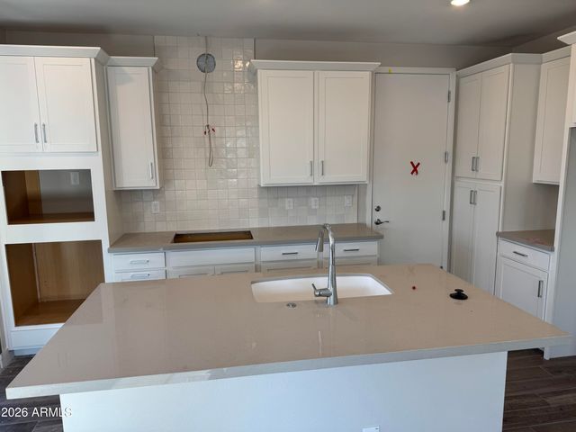 2255 S Swan Court, Gilbert, AZ 85295