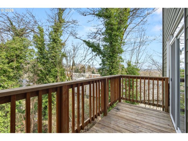 4936 Sw SLAVIN Rd, Portland, OR 97239