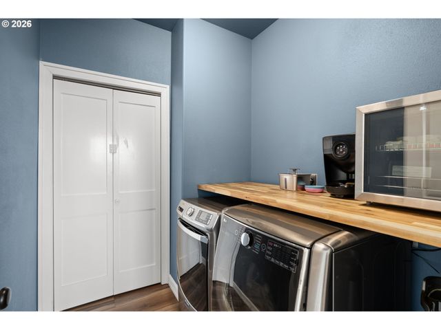 4936 Sw SLAVIN Rd, Portland, OR 97239