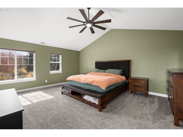 4936 Sw SLAVIN Rd, Portland, OR 97239