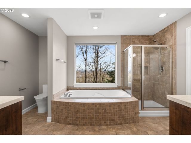 4936 Sw SLAVIN Rd, Portland, OR 97239