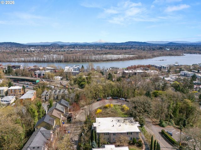 4936 Sw SLAVIN Rd, Portland, OR 97239