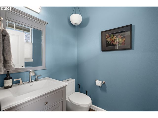 4936 Sw SLAVIN Rd, Portland, OR 97239