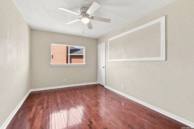 4215 Lakebend West Dr, San Antonio, TX 78244