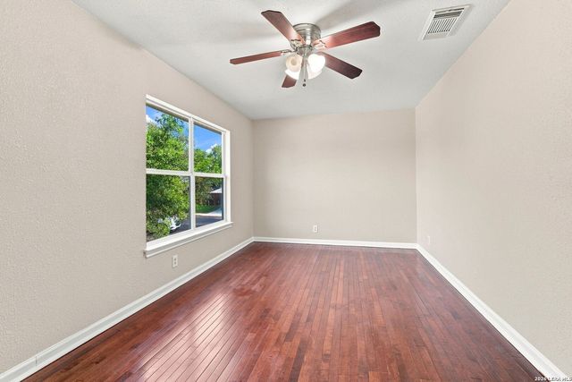 4215 Lakebend West Dr, San Antonio, TX 78244