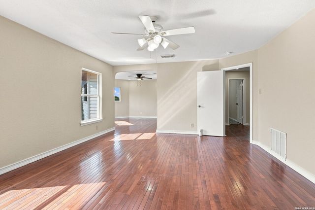 4215 Lakebend West Dr, San Antonio, TX 78244