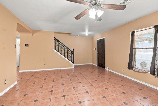 4215 Lakebend West Dr, San Antonio, TX 78244