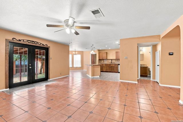 4215 Lakebend West Dr, San Antonio, TX 78244