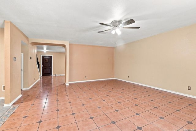 4215 Lakebend West Dr, San Antonio, TX 78244