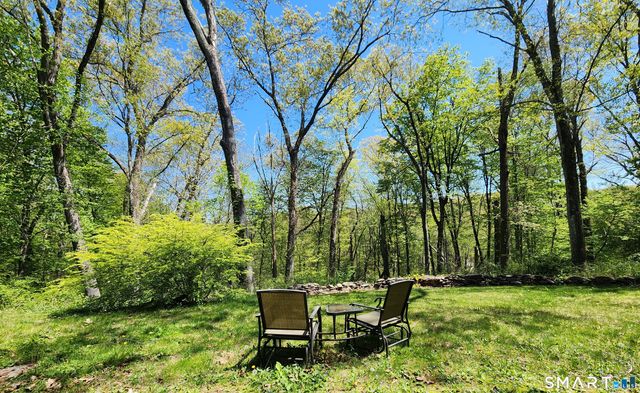136 Knoll Drive, Hamden, CT 06518