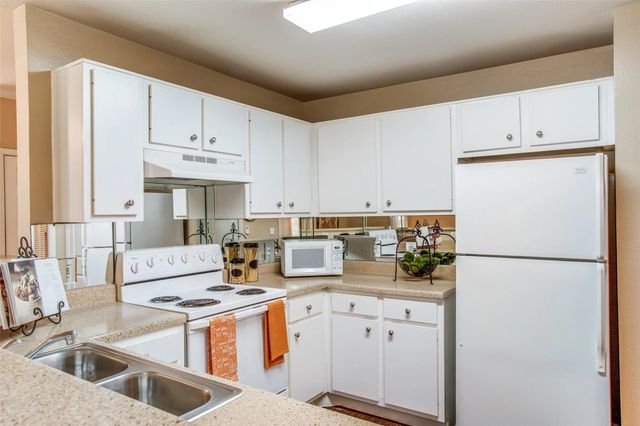 10221 Centrepark Drive A622, Houston, TX 77043
