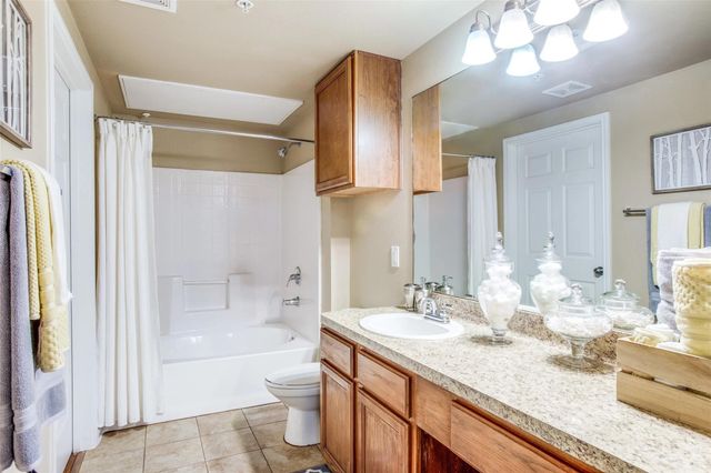 10221 Centrepark Drive A622, Houston, TX 77043