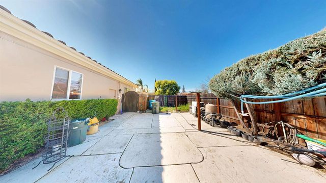 948 Woodridge Ct, Yuba City, CA 95993