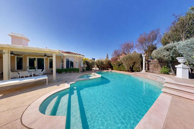 948 Woodridge Ct, Yuba City, CA 95993