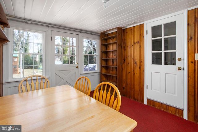 9 WOODLAND RD, Bordentown, NJ 08505