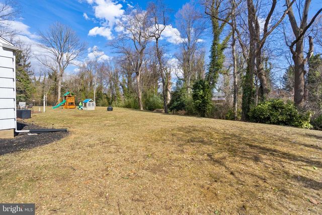 9 WOODLAND RD, Bordentown, NJ 08505