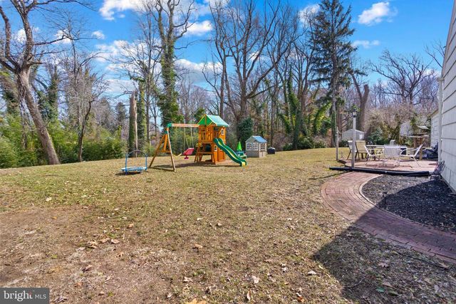 9 WOODLAND RD, Bordentown, NJ 08505